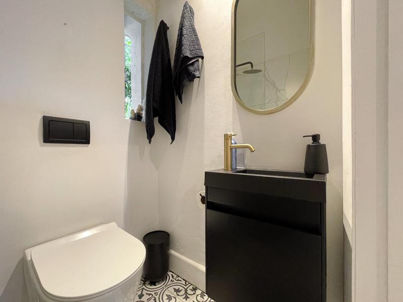 To Let 2 Bedroom Property for Rent in Bantry Bay Western Cape